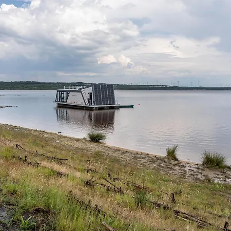 Tiny Am Bergheider Apartment