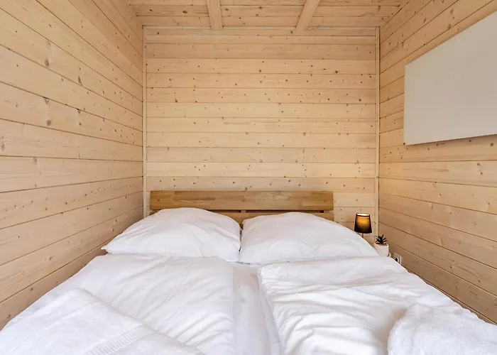 Tiny Am Bergheider Apartment *